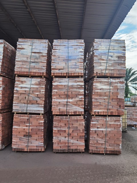 1752638066577dhwfi_red_brick_store.jpg